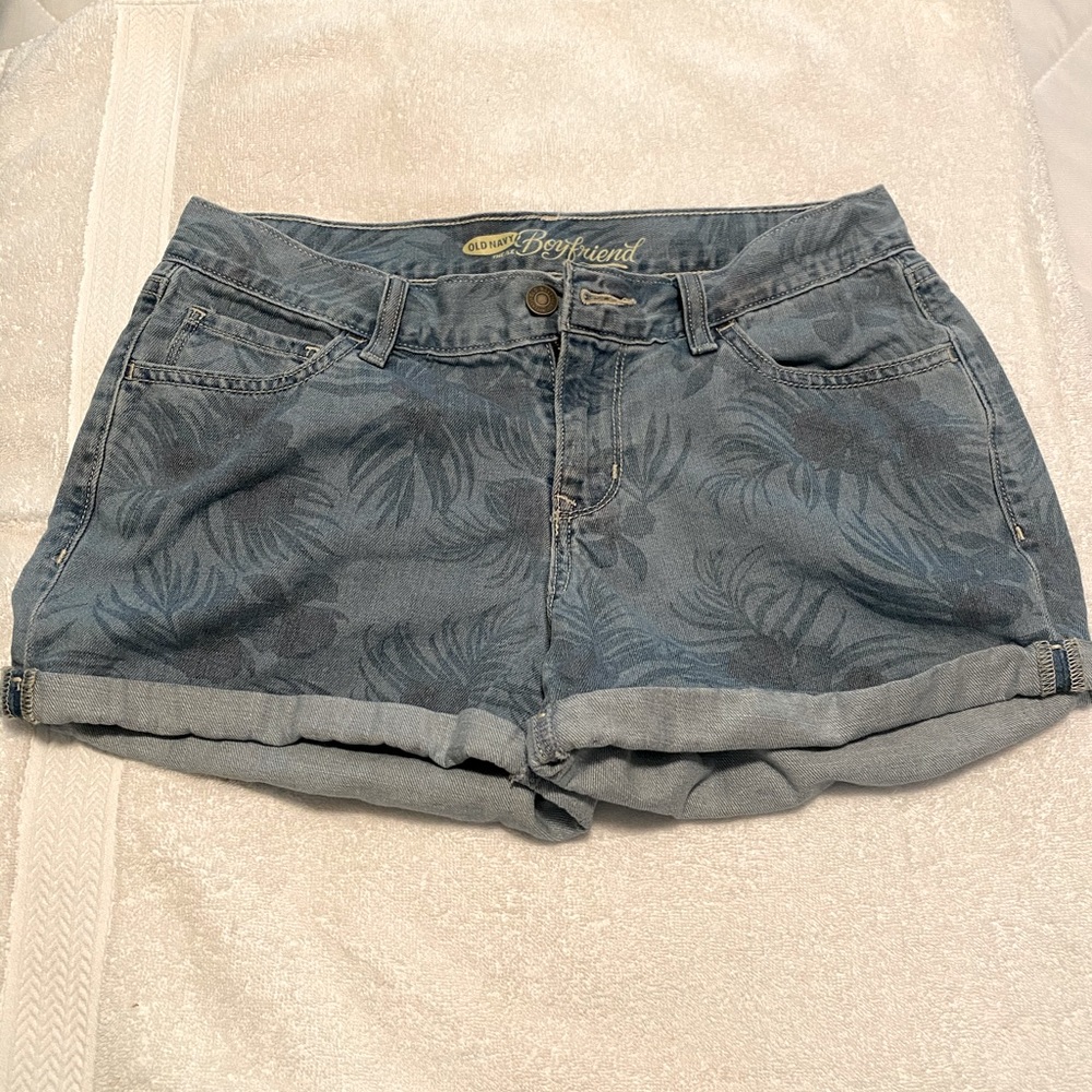 Old Navy Boyfriend jean shorts